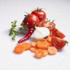 Frisch gewaschene geschnittene Karotten — Stockfoto