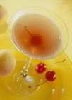 Manhattan con cocktail di ciliegie — Foto stock