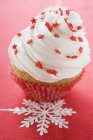 Cupcake decorado para Navidad - foto de stock
