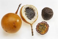 Golden passionfruit and purple — Stock Photo