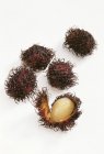 Rambutans maduros frescos - foto de stock