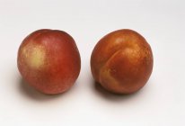 Fresh and ripe Nectarines — Stock Photo