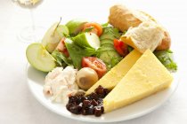 Ploughman lunch on plate — Stock Photo