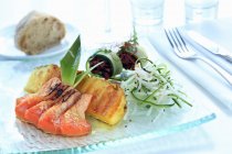 Salmon with teriyaki sauce — Stock Photo