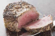 Tranche de steak poivré — Photo de stock