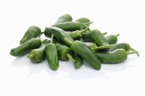 Chiles verdes frescos - foto de stock