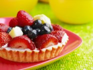 Strawberry and Blueberry Tart — Stock Photo