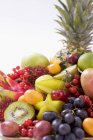 Bodegón con frutas tropicales - foto de stock