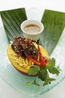 Salat mit Mango und Wachtel — Stockfoto