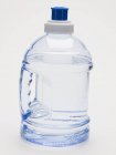 Крупним планом пластикова пляшка води — стокове фото