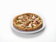 Ham and pepper pizza — Stock Photo