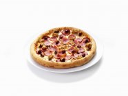 Mince and salami pizza — Stock Photo