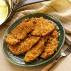 Cornflake beschichtete Hühnerbrüste — Stockfoto