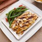 Chicken with Toasted Almonds — Stock Photo