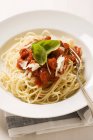 Spaghetti with tomato sauce — Stock Photo