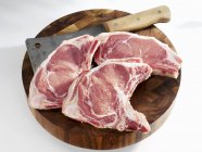 Costeletas de vitela com carne — Fotografia de Stock