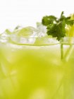 Vodka Lime Cocktail en vaso - foto de stock
