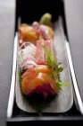 Salmão e atum sushimi — Fotografia de Stock