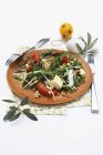 Salade de germes avec tofu et œufs — Photo de stock