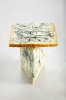 Morceaux de fromage Gorgonzola — Photo de stock