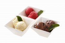 Vários sabores de sorvete — Fotografia de Stock