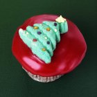 Cupcake con decorazione dell'albero di Natale — Foto stock