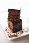 Des morceaux de gâteau au chocolat — Photo de stock