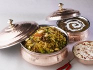 Вкусная индийская кухня — стоковое фото