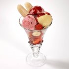 Strawberry and banana ice cream — Stock Photo