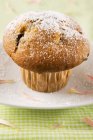 Muffin with icing sugar — Stock Photo
