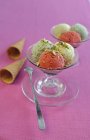 Pistachio and strawberry ice cream — Stock Photo