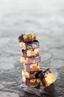 Vista close-up de florentinos empilhados em chocolate — Fotografia de Stock