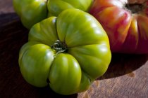 Tomates de relíquia orgânica — Fotografia de Stock