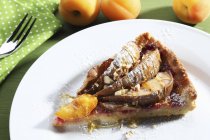 Gâteau aux poires et abricots — Photo de stock