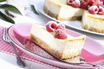 Slice of cheesecake with berries — Stock Photo