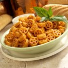 Wagon wheel pasta — Stock Photo