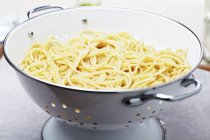 Espaguetis recién cocidos - foto de stock