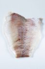Filete de pescado fresco - foto de stock