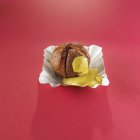 Bola de carne con mostaza dulce - foto de stock
