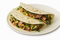 Zwei weiche Tacos vom Rind — Stockfoto