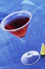 Closeup view of New Yorker cocktail with Whisky and Grenadine — Stock Photo