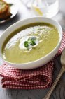 Creamy courgette soup — Stock Photo