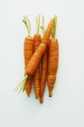 Органічні свіжої морквою — стокове фото