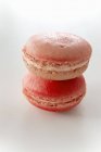 Two pink macaroons — Stock Photo