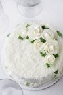 Vanilla Coconut Wedding Cake — Stock Photo