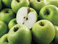 Зеленые яблоки бабушки Смит — стоковое фото
