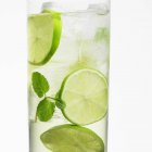 Hugo cocktail with limes — Stock Photo
