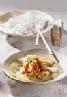 Chinakohl-Curry mit Reis — Stockfoto
