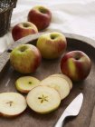 Джульєтта нарізаний яблука — стокове фото