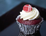 Eine rote Samt-Cupcake — Stockfoto